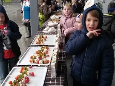 De markt van het tweede leerjaar.